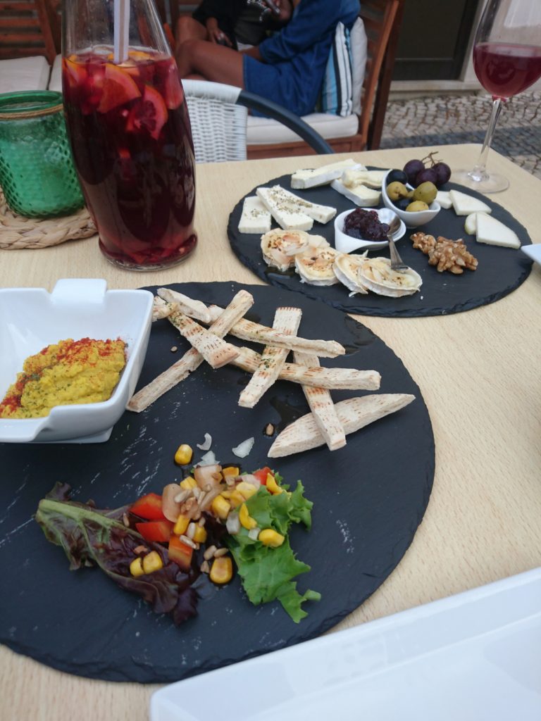 Gogi Lounge Cafe, Lagos, Portugal